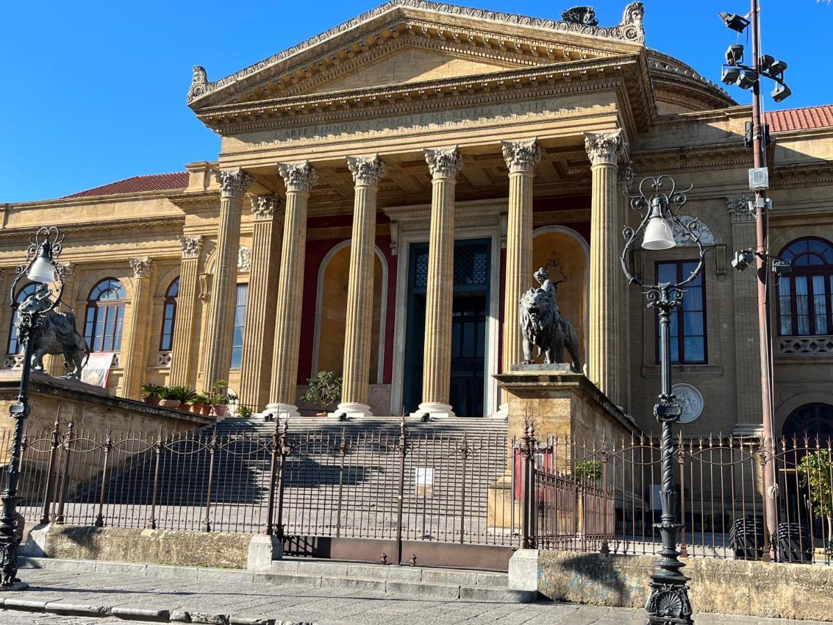Un Raggio Di Sole Al Massimo Apartment Palermo Exterior photo